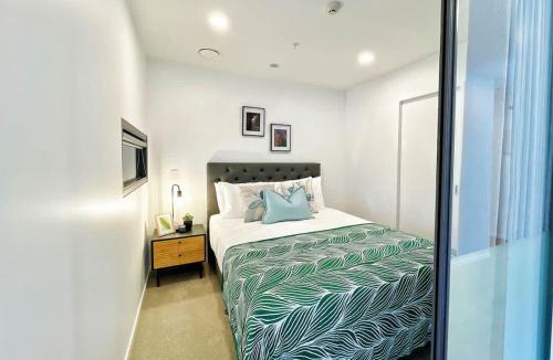 Newton Apartment | Incredible Park & SkyTower View - Free Parking & AC