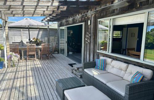 Hahei House | Coro Beach Haven - Hahei Holiday Home