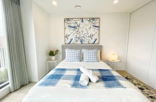 Newton Apartment | Unique Luxury Incredible SkyTower & Park View - Free Parking