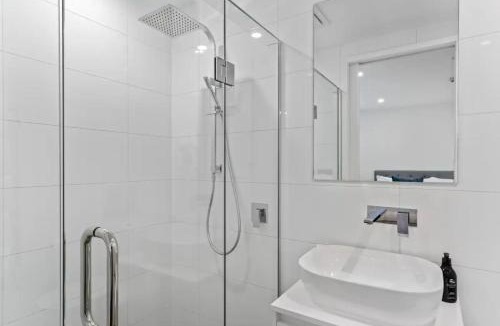 Wanaka Apartment | Lakeview Luxury 2 Bedroom Villa