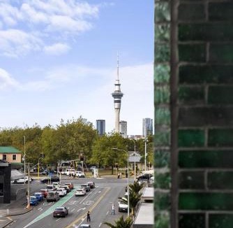 Grey Lynn Apartment | Greenhouse Apartments by Urban Rest