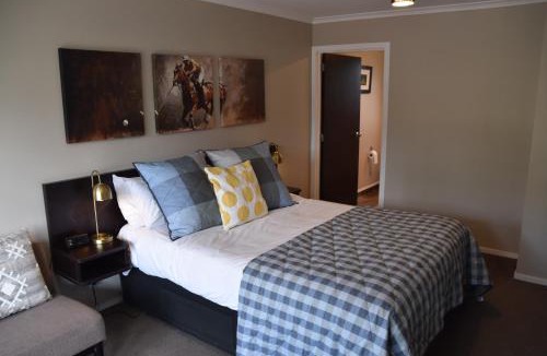 Leamington House | 73 Milton Accommodation