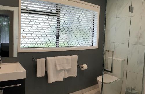 Grey Lynn Hotel | The Surrey Hotel