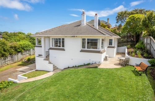 Dunedin House | Napier View