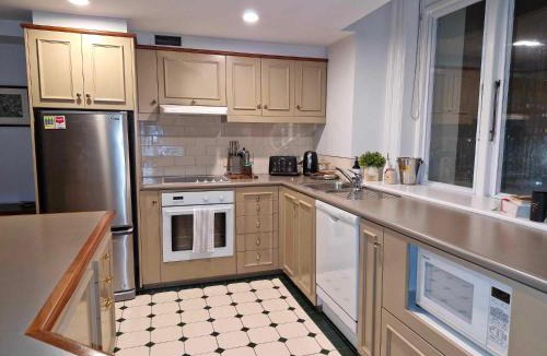Christchurch City Centre Apartment | McMahon Suite - Central CBD