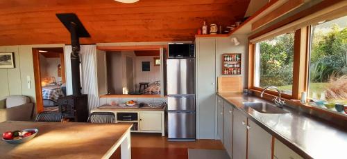Tuateawa House | The Rock