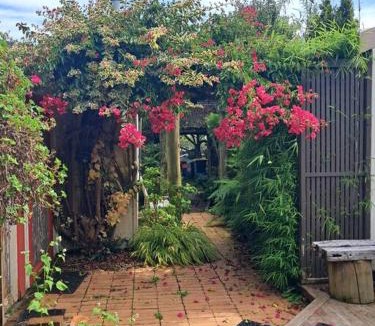 Waitara House | Manukorihi Secret Cottage