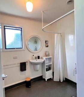 Owaka Ski Chalet | Mohua Park - Catlins Eco Accommodation