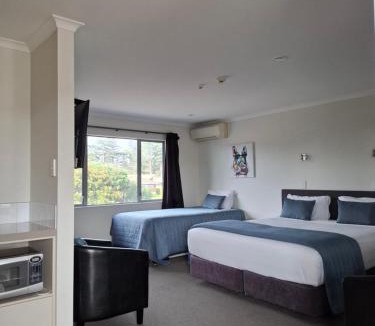 Pukekohe Hotel | ASURE Aveda Motor Lodge