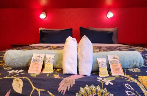 Dunedin City Centre House | A Stone's Throw From Town Main House