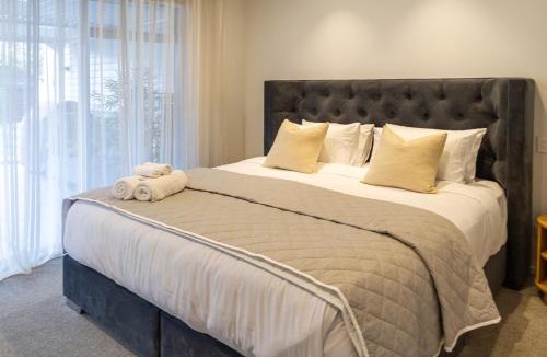 Christchurch Apartment | Family-Friendly - Spa, Games Room & Secure Parking