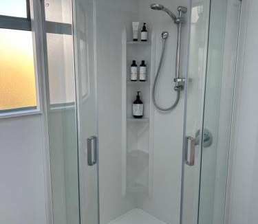 Havelock North House | Spacious Private Guest Suite - Walk to Havelock North Village