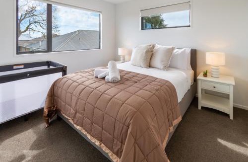 Sydenham Apartment | Family Friendly Near Waltham Pool