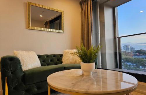 Auckland Central Business District Apartment | Urban Retreat - Central Auckland Stay