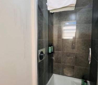 Mangere Hotel | Auckland Airport Kiwi Motel