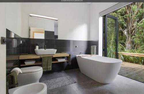 Waikino Cabin | Highland Lodge