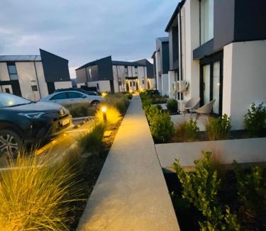 Albert Town House | Albert Town, Wānaka Townhouse - Toi Toi