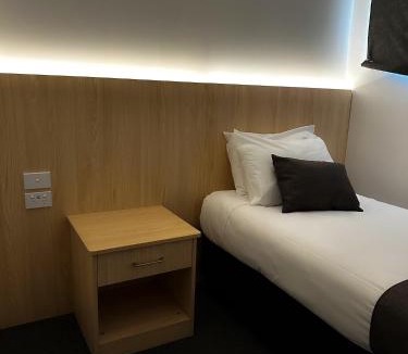 Whanganui Hotel | Burwood Motel
