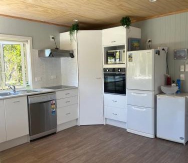 Ngaio Bay House | A Gem by the Beach 4 bedroom Abel Tasman