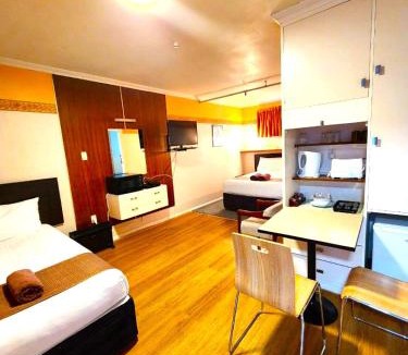 Tokoroa Hotel | Mayfair Court Motel
