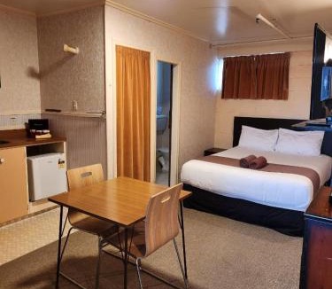 Tokoroa Hotel | Mayfair Court Motel