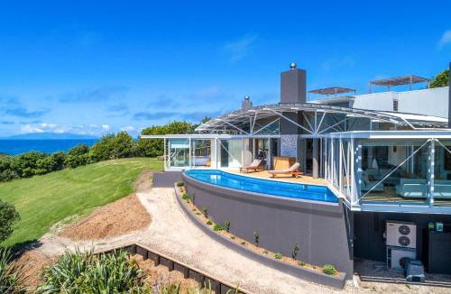 Matiatia Bay House | Nikau Estate, Oneroa - Be My Guest
