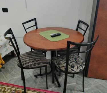 Massey Apartment | 1 Bed 1 Bathroom w Parking Wi-Fi TV