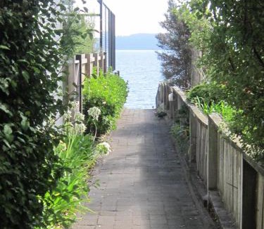 Two Mile Bay Hotel | Cottage Mews Motel
