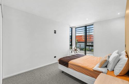 Sydenham Apartment | CBD Contemporary Comfort Townhouse 2 Bed 2Bath