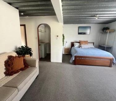 Mount Maunganui Bed & Breakfast | Downtown B&B