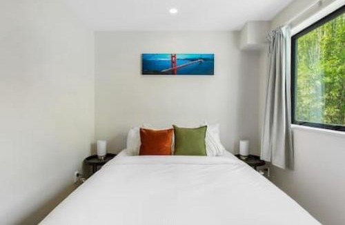 Otahuhu Apartment | Urban Pulse Townhouse with parking