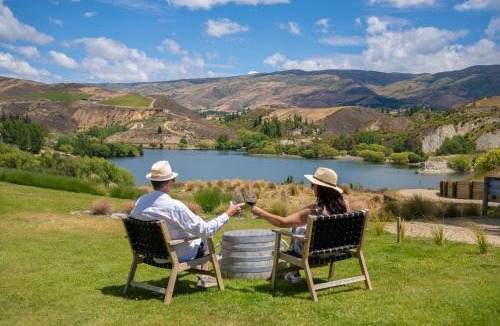 Lowburn House | The Retreat at Carrick Vineyard