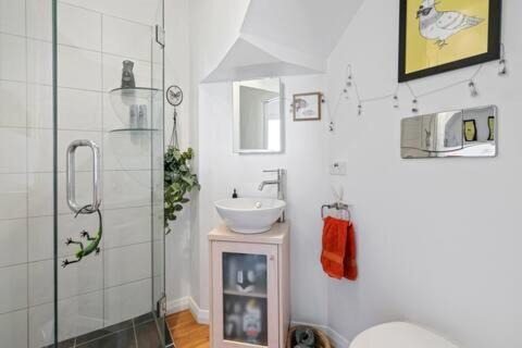 Lower Hutt House | Seaglass Cottage