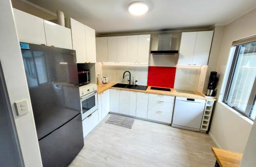 Paihia Apartment | Garden Bliss & Bird Sanctuary in Paihia Estuary