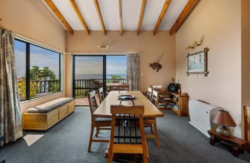 Pukawa House | Pukawa Paradise - Pukawa Holiday Home