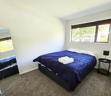 Wellington Apartment | New and Fabulous, City Fringe Bliss!