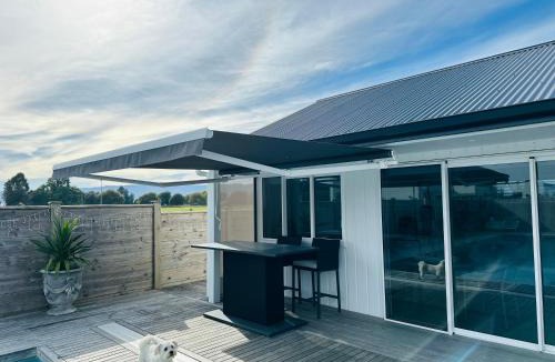 Matamata House | Luxury Poolside Studio Near Hobbiton