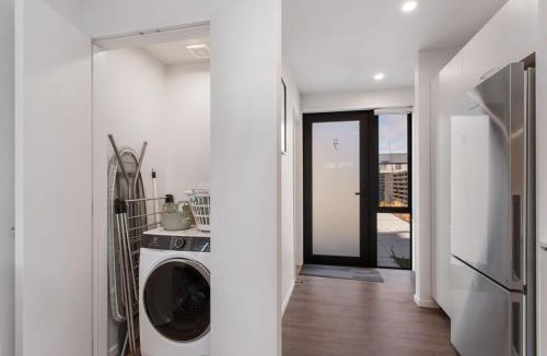 Sydenham Apartment | Brand New What a Steal Plus Free off Street Park