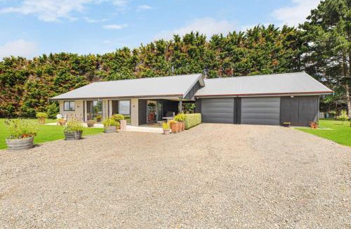 Karaka House | Karaka Private Farm Retreat