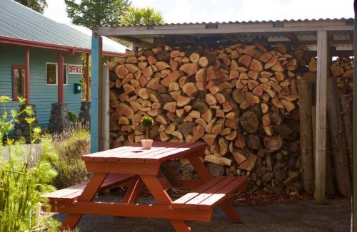 National Park Village Hotel | Adventure Lodge and Motels and Tongariro Crossing Track Transport
