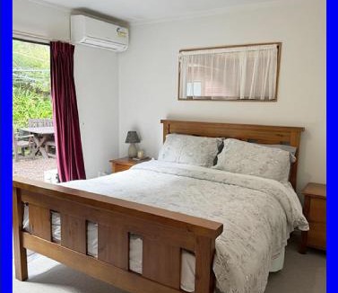 Massey House | Romantic vintage retreat away in West Auckland