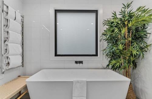 Wanaka Apartment | Lakeview Luxury Vista 2-Bedroom