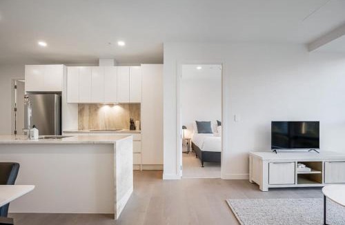 Auckland Central Business District Apartment | Modern Bright Central Apartment by Zodiak Stays