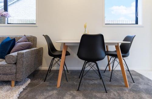 Addington Apartment | Explore Addington and CBD 1 bed w/carpark