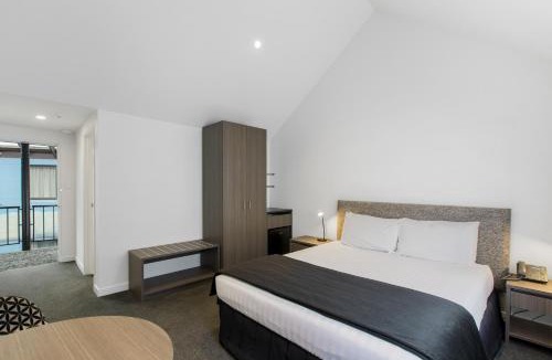 Grey Lynn Hotel | The Surrey Hotel