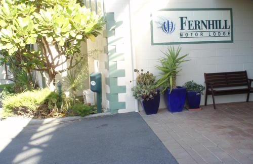 Lower Hutt Hotel | Fernhill Motor Lodge