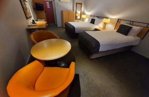 Epsom Hotel | Off Broadway Motel