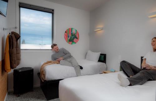 Christchurch Hotel | LyLo Christchurch Airport