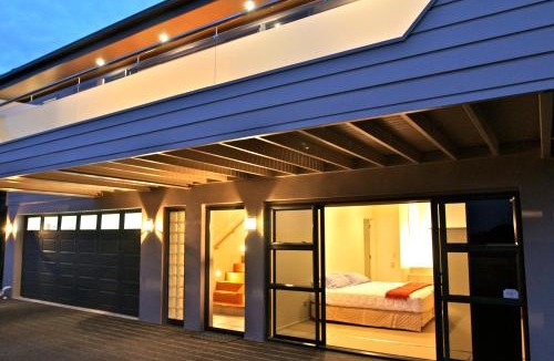 Russell House | Tapeka View