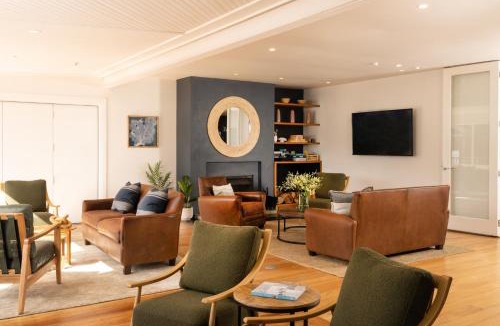 Portage Hotel | The Portage Resort